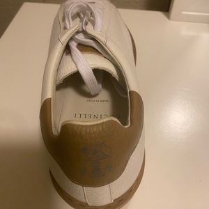 Nice men’s causal sneaker